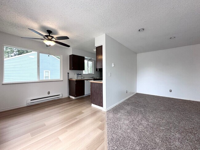 Foto del edificio - Charming 2-Bed, 1-Bath Home in Tee Off Est...