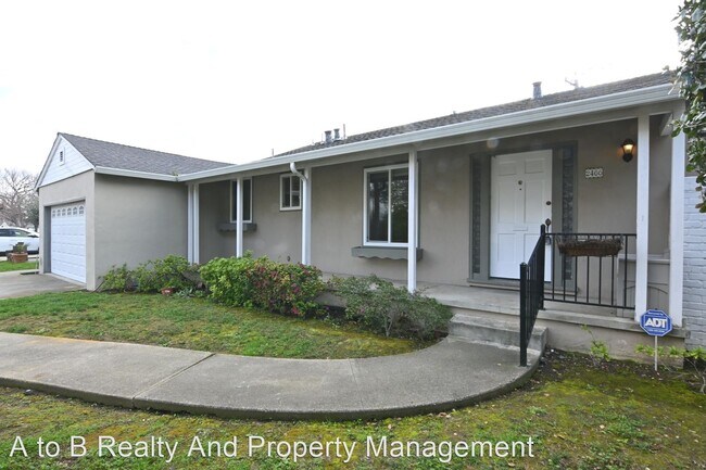 Foto del edificio - 3 br, 1 bath House - 2466 Beechwood Ave