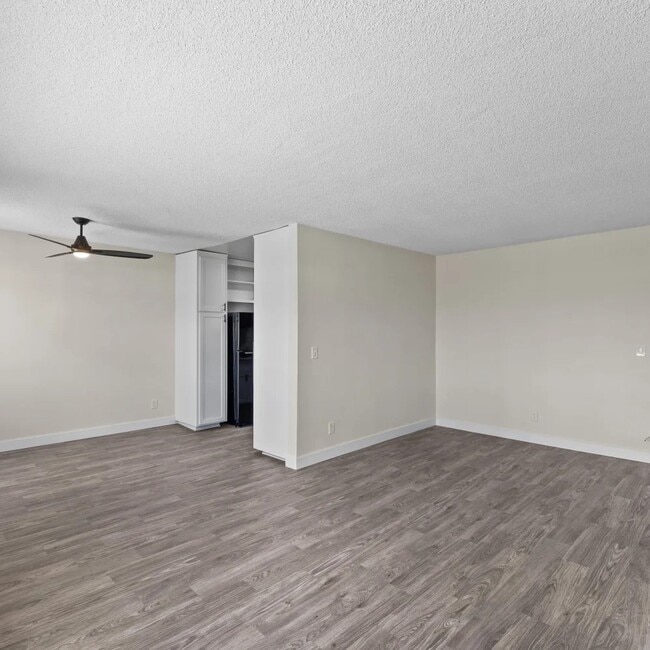 Interior Photo - Terraces at The Summit