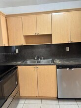 Building Photo - 940 NE 170th St