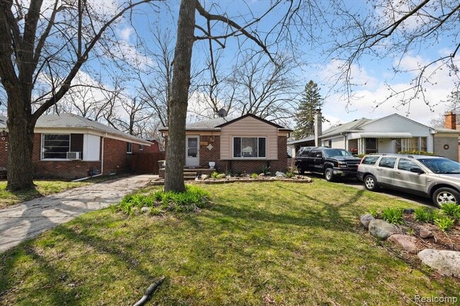 Building Photo - 452 Sunningdale Dr