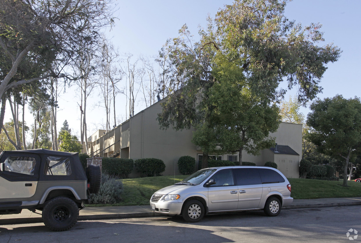 Building Photo - Woodacre Apartments
