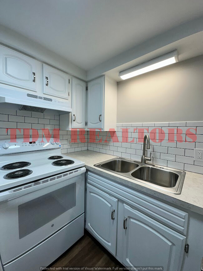 Foto del edificio - 302 E Clinton St