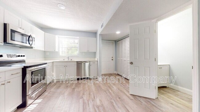 Foto del edificio - 5305 N Boulevard