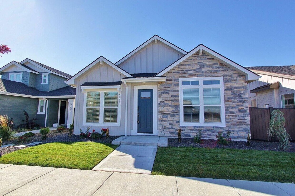 Primary Photo - Immaculate Single-Level Patio Home