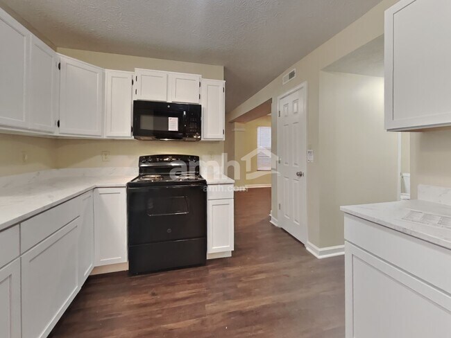 Foto del edificio - 5568 Alcott Ln