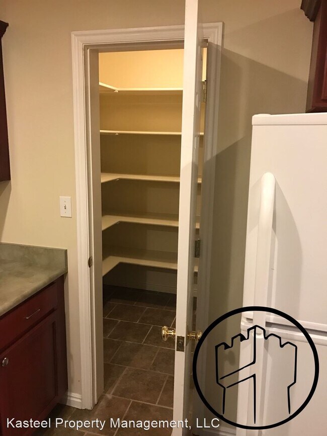 Foto del edificio - 4 br, 3.5 bath House - 453 North 1210 East