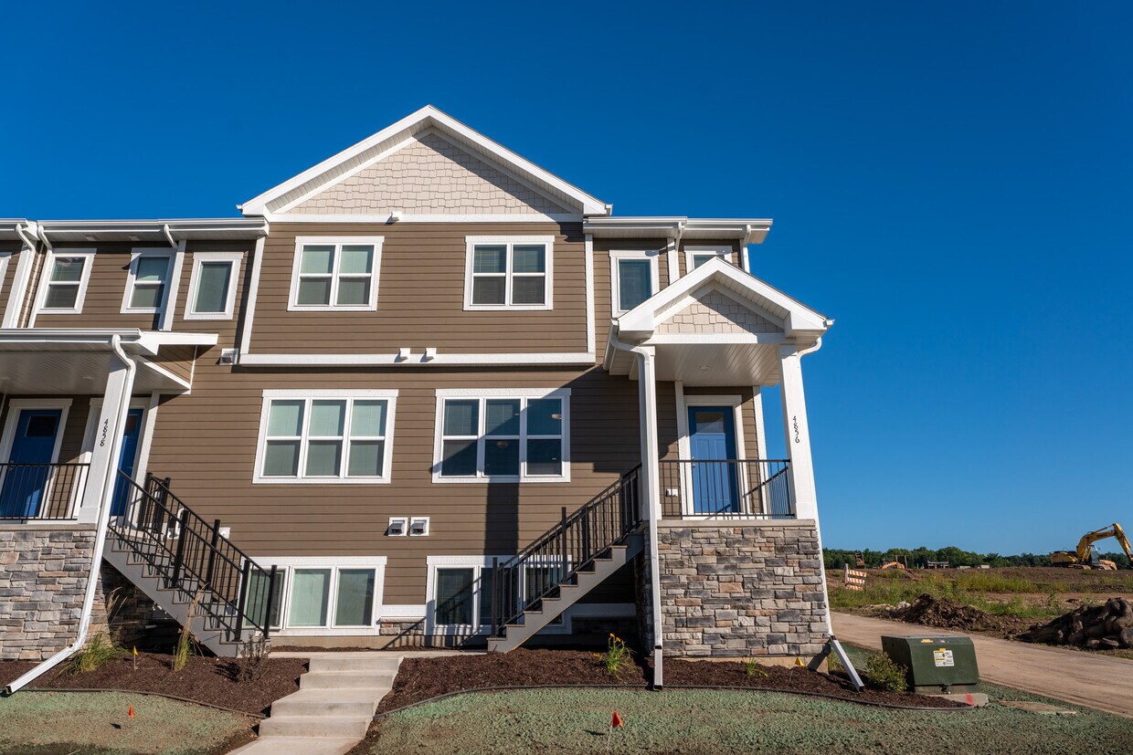 4862 Romaine Rd, Fitchburg, WI 53711 Townhome Rentals in Fitchburg WI