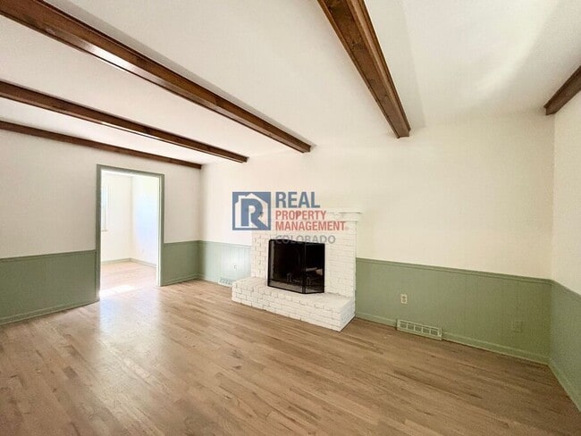 Foto del edificio - 3320 S Locust St