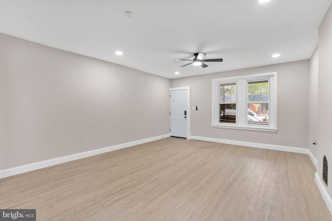 Building Photo - 4956 Baynton St
