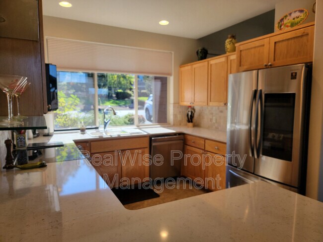 Building Photo - 10830 Village Loop