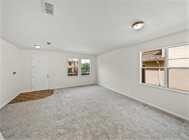 Building Photo - 143 Alfani St