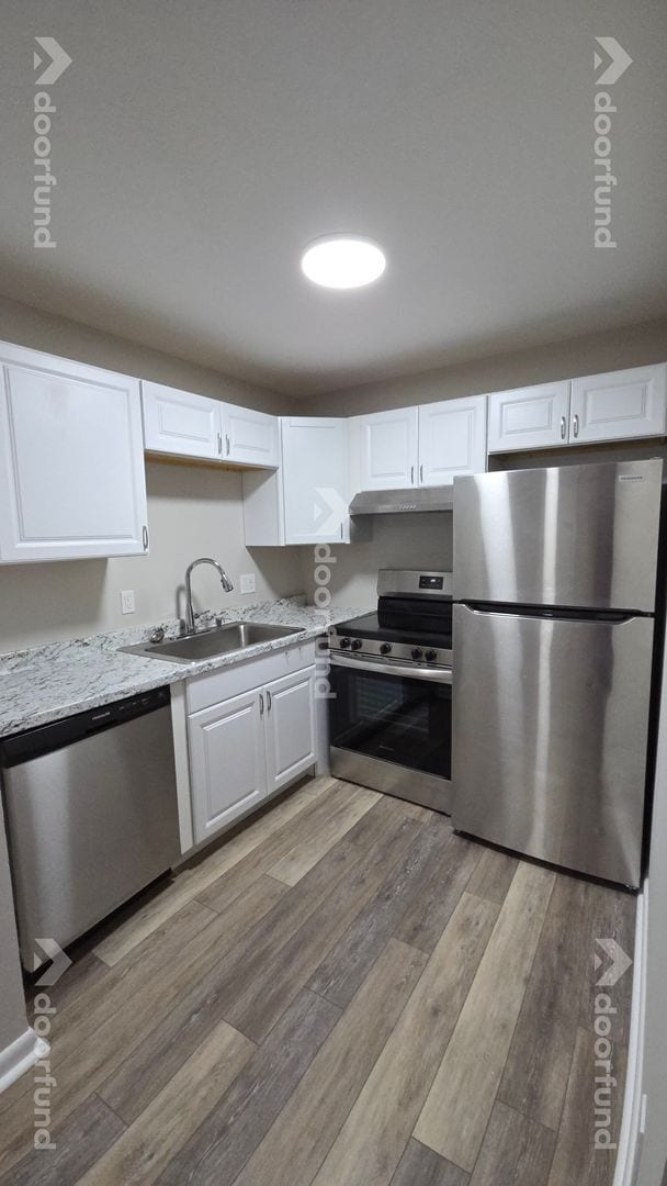 Building Photo - 208 Columbus St