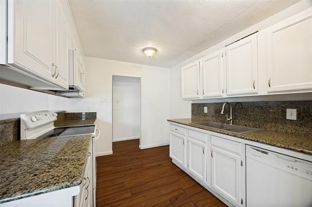 Building Photo - 530 Hightrail Dr