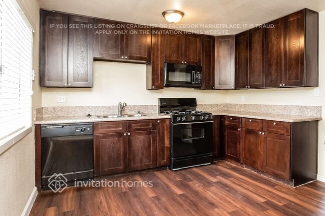 Foto del edificio - 5640 Norman Way