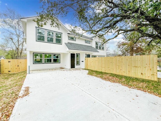 Foto del edificio - 11514 Courtshire Dr