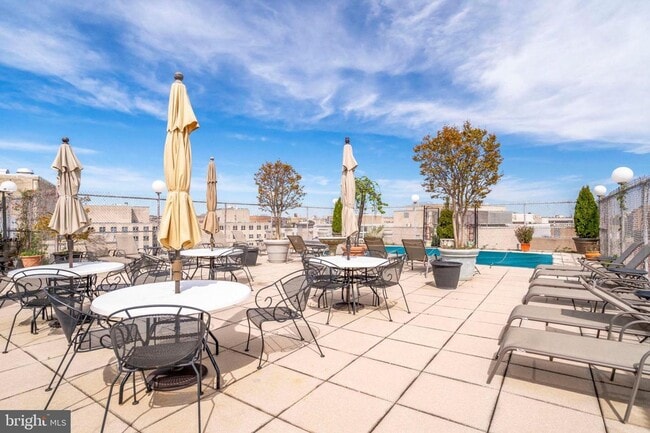 Dupont Circle One Bedroom W/Roof Top Pool,... - Dupont Circle One Bedroom W/Roof Top Pool,... Apartment