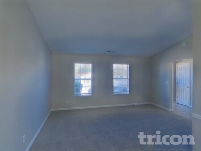 Building Photo - 7447 Edenberry Way