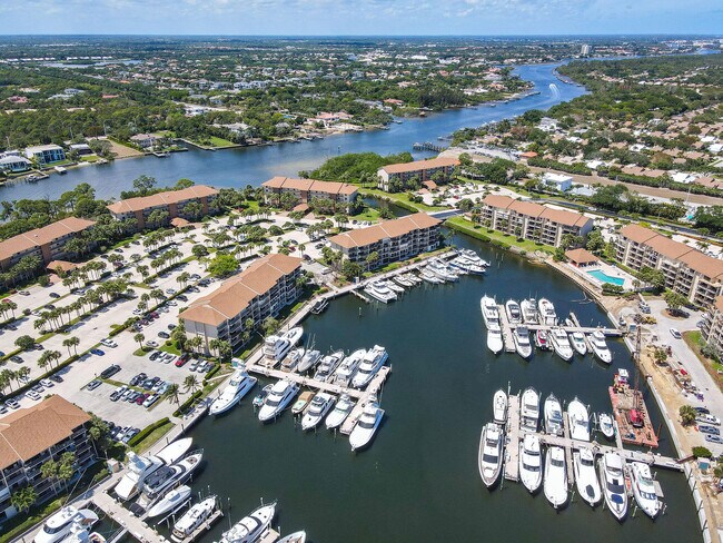 Building Photo - 1601 Marina Isle Way