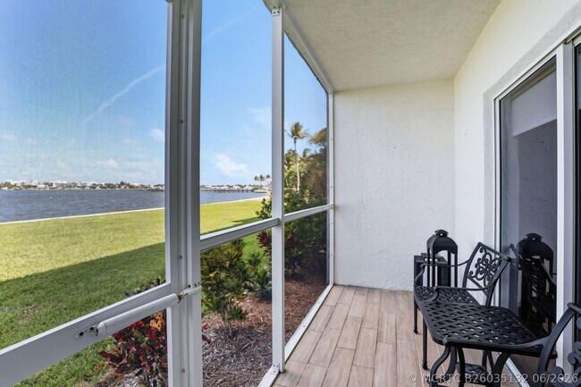 Foto del edificio - 1516 S Lakeside Dr