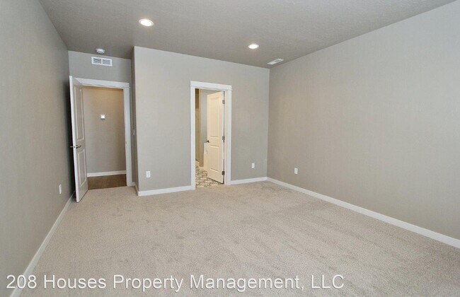 Foto del edificio - 4 br, 2 bath House - 7552 W. Havana Dr