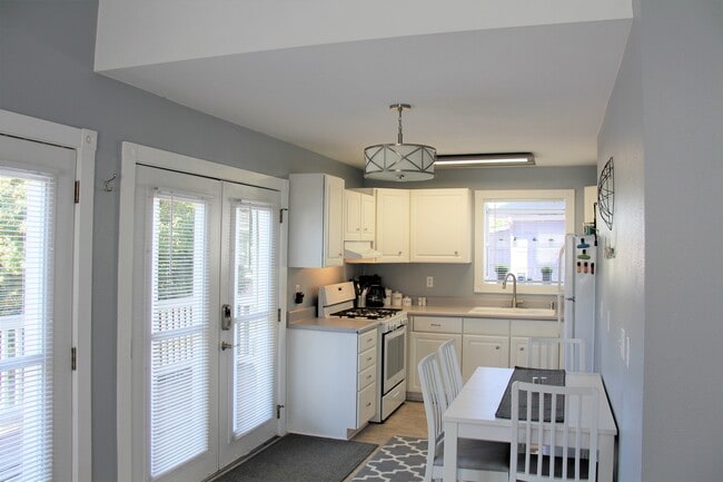 Foto del edificio - 820 S Junett St