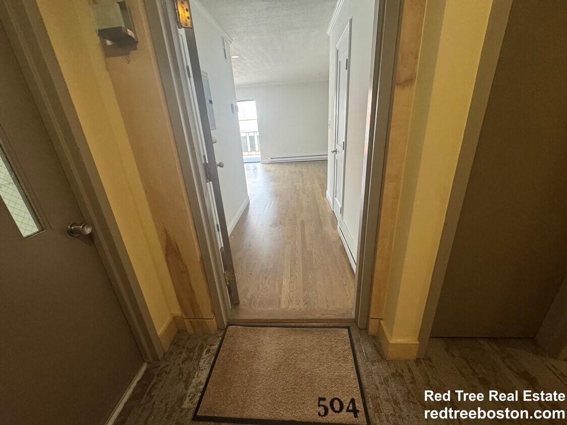 Foto principal - 320 Hammond Pond Pkwy