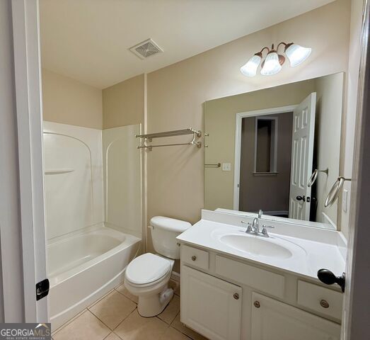 Foto del edificio - 525 Grove Field Ct NW