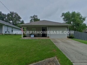 Building Photo - 1833 Gainer Ave