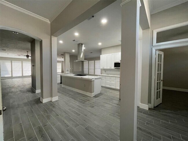 Building Photo - 3306 Wolf Ct