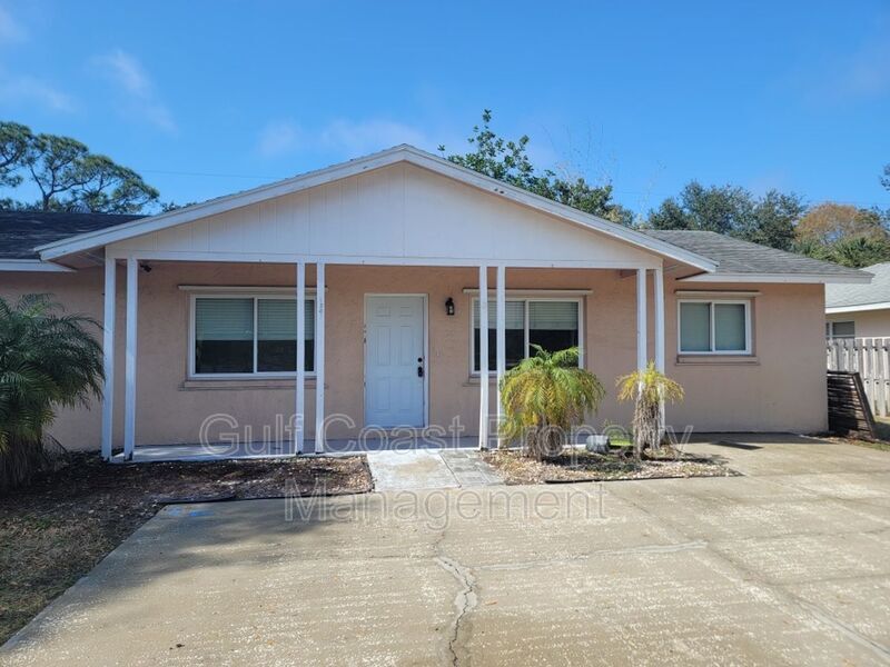 Primary Photo - 1341 N Lockwood Ridge Rd