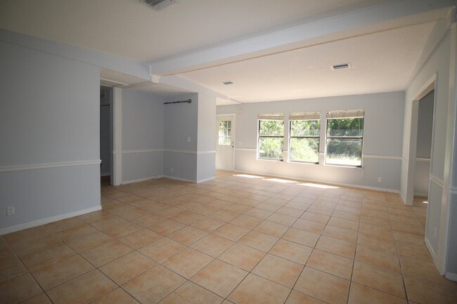 Building Photo - 11681 41st Ct N