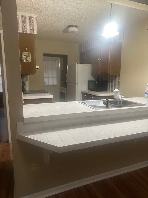 Kitchen /Bar - 4237 Jefferson Woods Dr