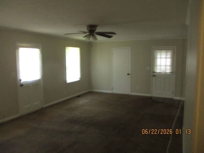 Building Photo - 1108 Duke Ln