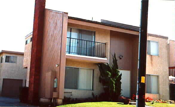 Foto del edificio - 16766 Sims St
