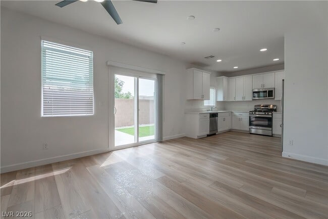 Building Photo - 5474 Enchanted Rose St