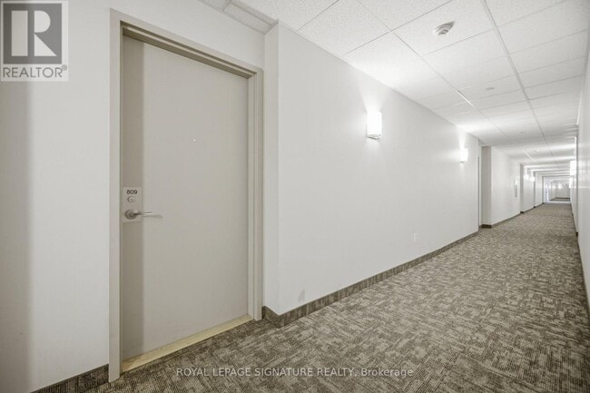 Building Photo - 7325 Markham Rd