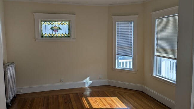 Building Photo - 162-164-164 Langdon Ave