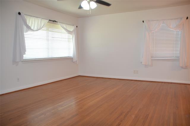 Foto del edificio - 3879 Clover Ln