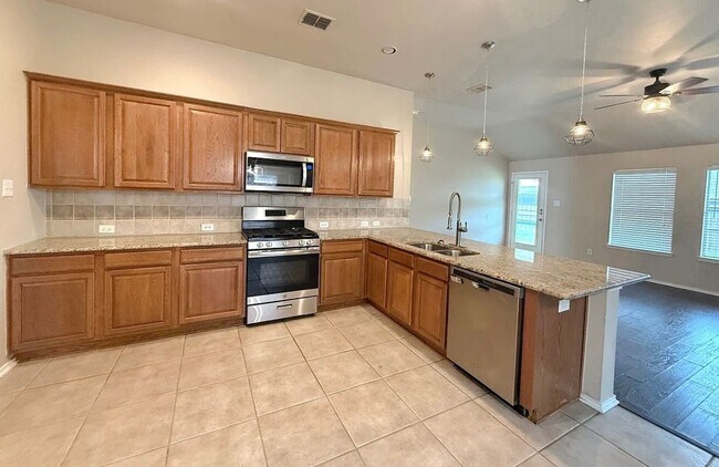 Building Photo - 506 Mustang Trail