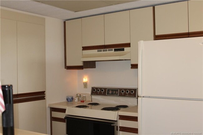 Foto del edificio - 3212 SE Aster Ln