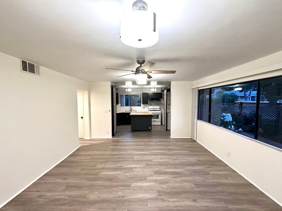 5303 Alhama Dr, Woodland Hills, CA 91364 Townhome Rentals in Woodland