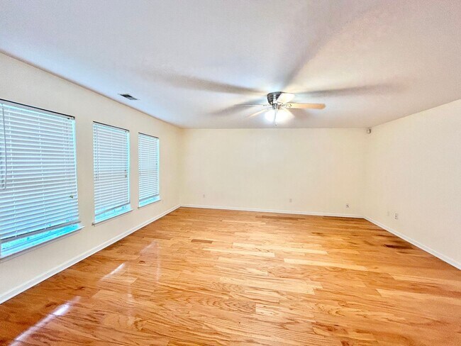 Building Photo - Stunning Home in Pooler, GA!