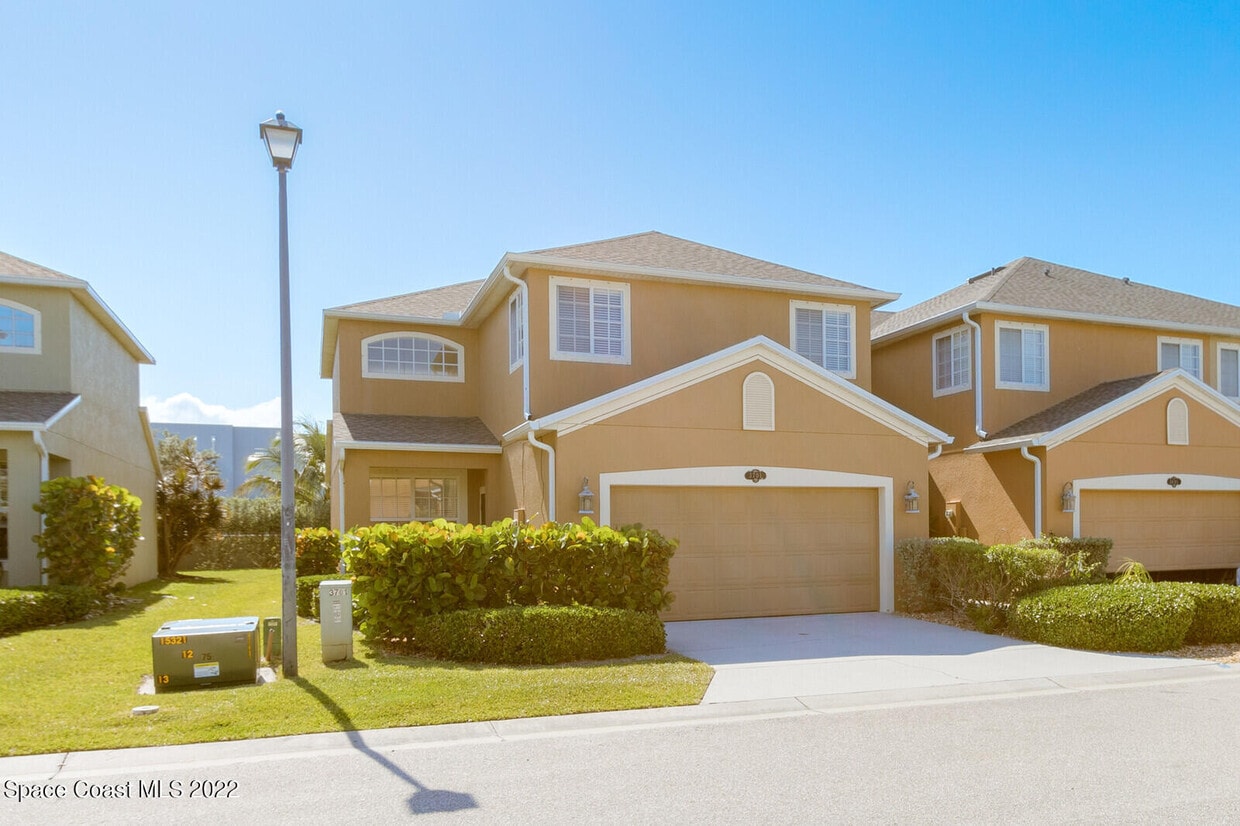 Foto principal - 3701 Titanic Cir