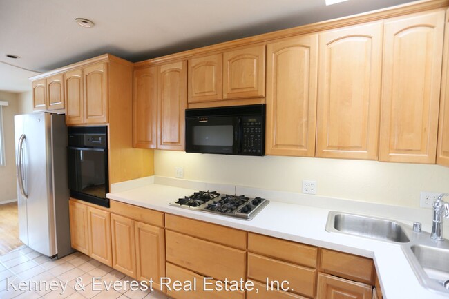 Building Photo - Studio, 1 bath House - 2427 Turk Blvd