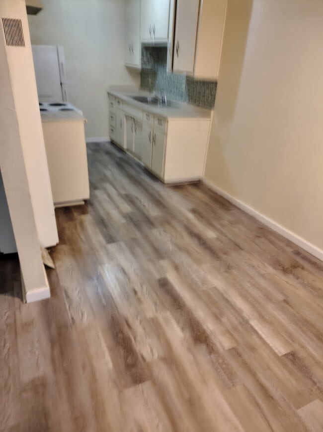 Building Photo - 730 Plumas Ave