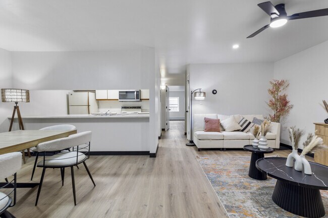 Foto del edificio - Wehnwood Court Apartments