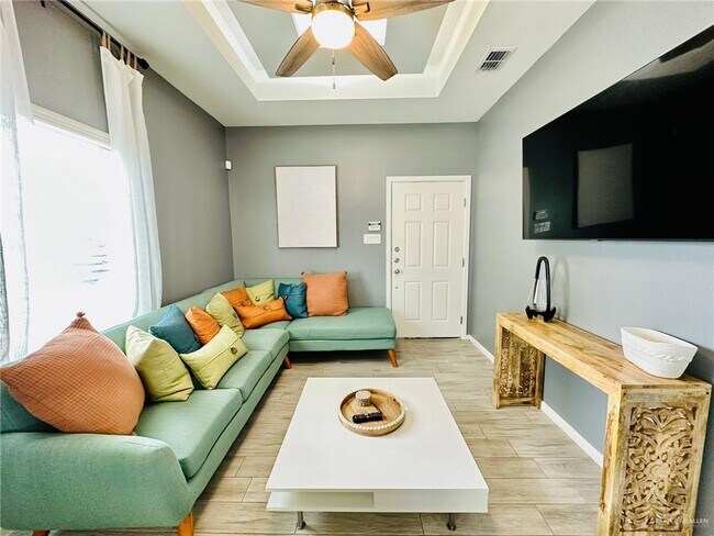 Foto del edificio - 4701 Mulberry Ave