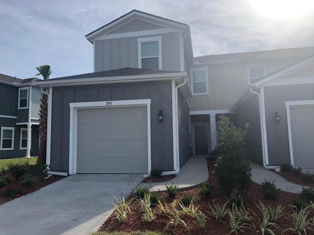 Foto principal - 3 bedroom in Jacksonville FL 32256