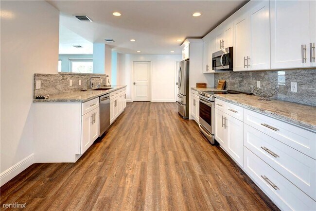 Foto del edificio - 3 br, 2 bath House - 135 SE 19th Ave